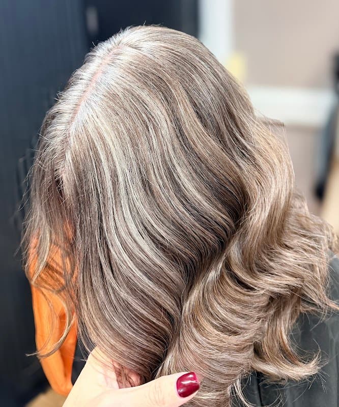 THE Exclusive (Nat Lamb Hair)