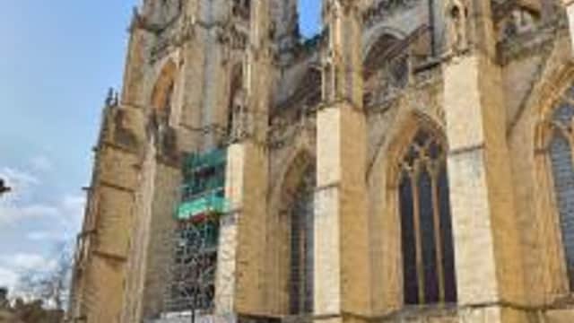 Accommodation at York Central Popes Head Court in york
