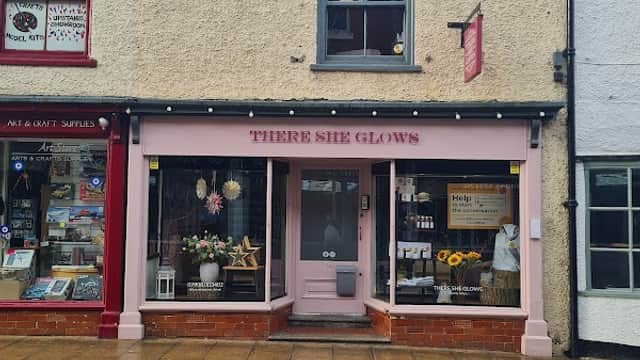 There she Glows - Beauty Salons in thirsk