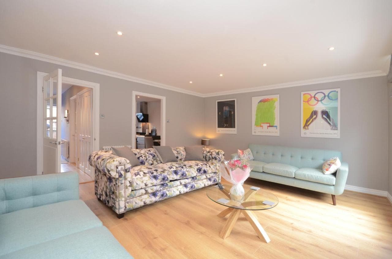 Fossgate Luxury Duplex City Centre Apartment with Free Parking, York, Yorkshire