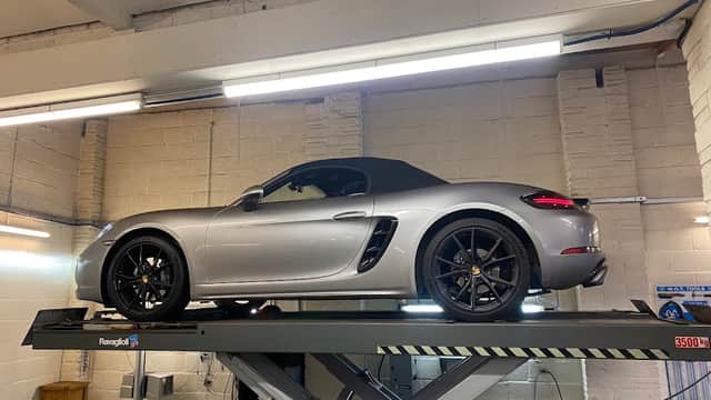 ParkView Cars - Garages in huddersfield