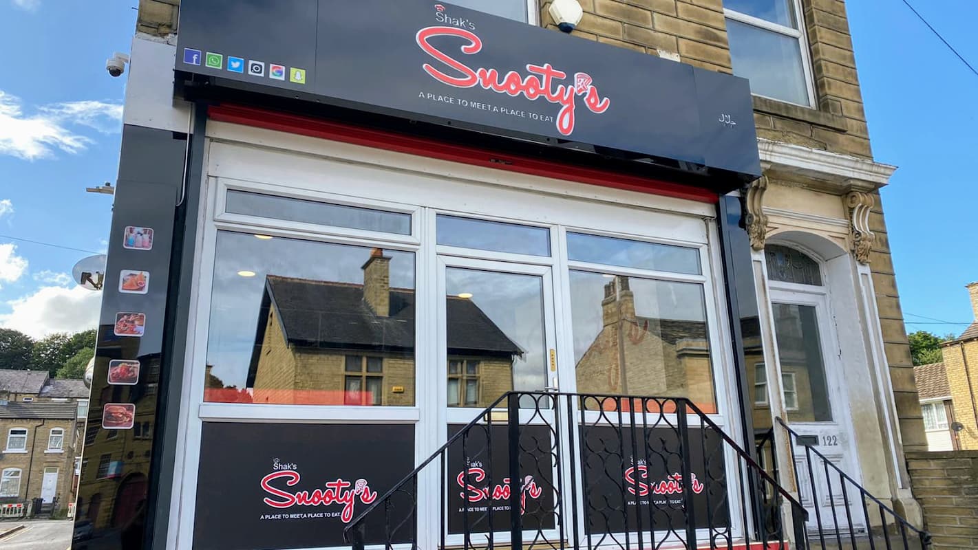 Shak’s Snooty's