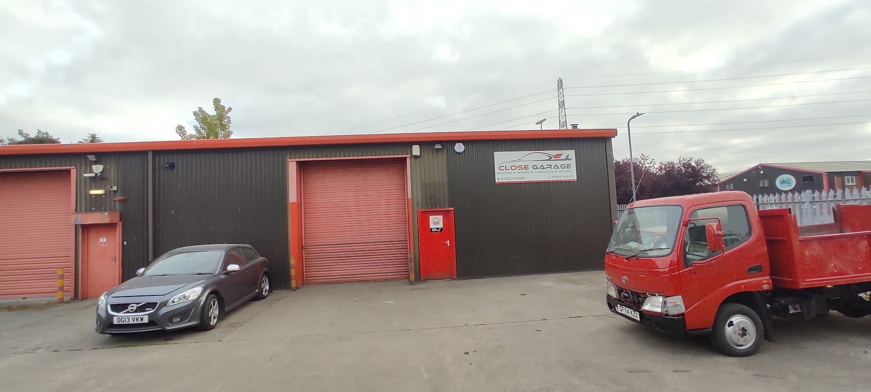 CLOSE GARAGE