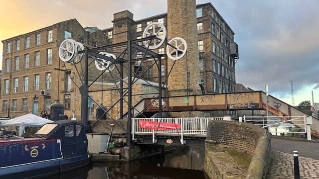 Turnbridge Lift Bridge - Historic Site in huddersfield