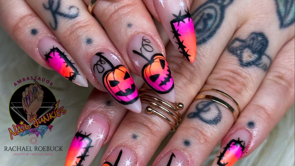 Pretty in the city nails
