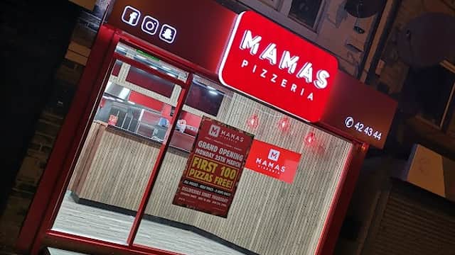 Dining at Mamas Pizzeria in bradford