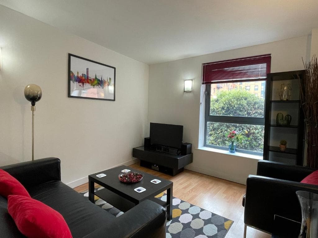 Modern 1-bedroom apartment in city centre
