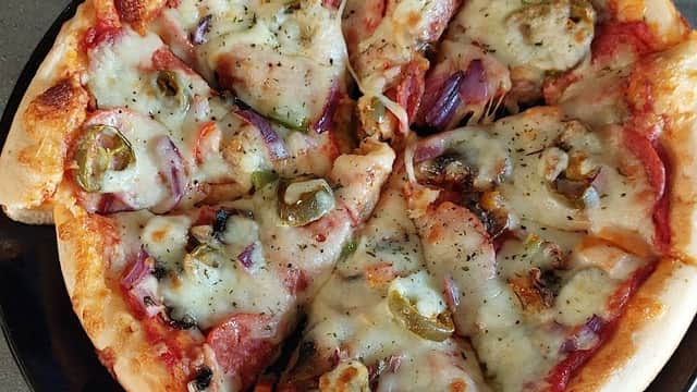 Whitehouse Pizza - Takeaway in shipley
