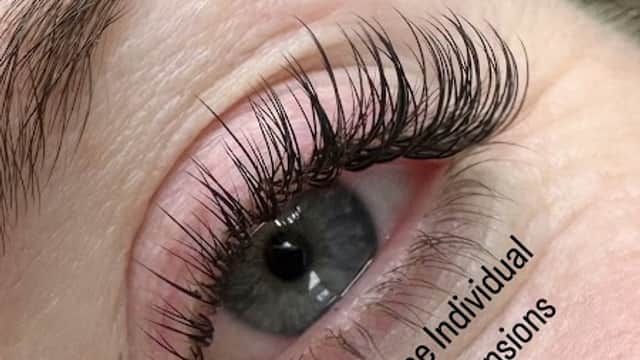 Y&R SALON - Beauty Salons in farsley