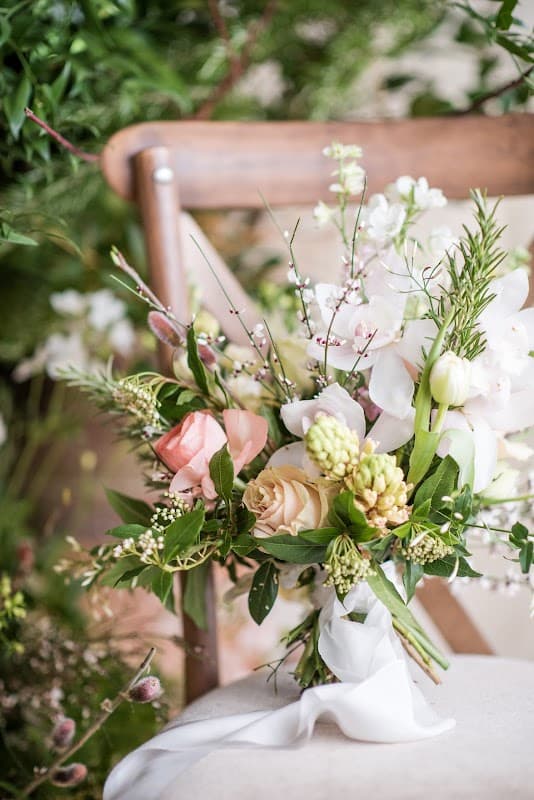 Floral Dance - Flower Shop