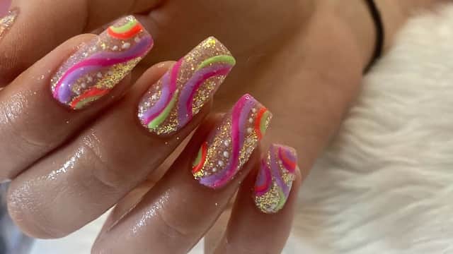 Annaβs nails lashes tan - Beauty Salons in dewsbury