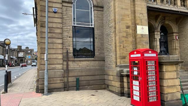 Elland Phonebox Book Swap - Libraries in exley