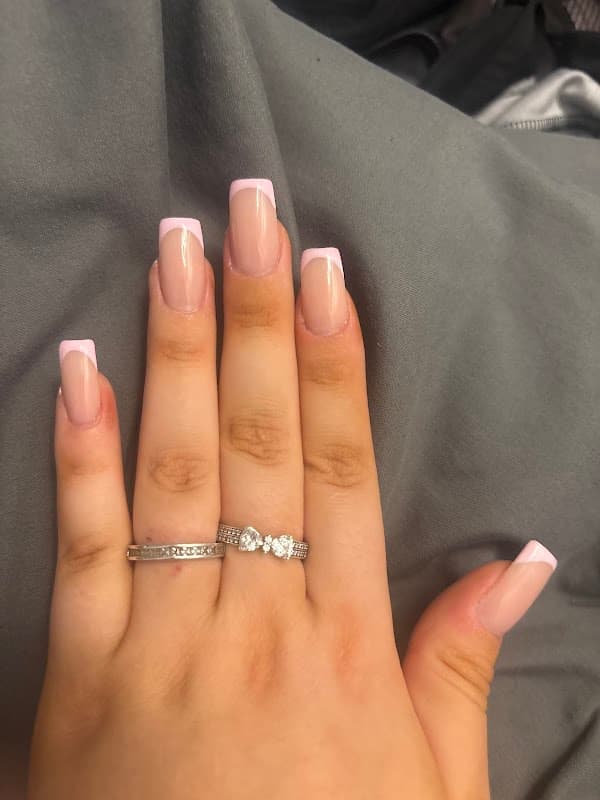 V N Nail Salon