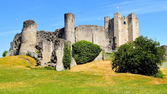 Bus Stop at Castle Hill/Castle Avenue - Castles in conisbrough