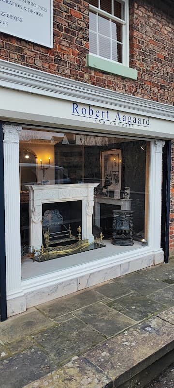 Robert Aagaard & Company