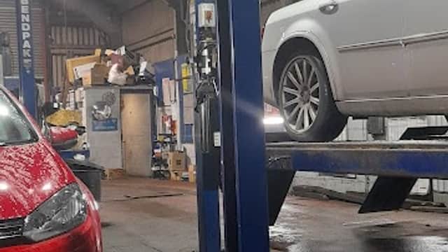 A & A Auto's - Garages in dewsbury