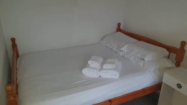 Accommodation at Comfortable Leeds House - Free WIFI - great links! in headingley