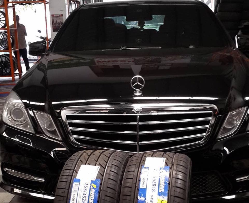 CARR TYRES