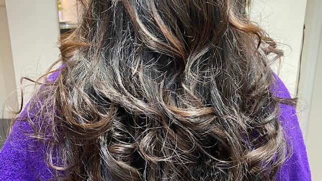 Shades - Hair Salons in heckmondwike