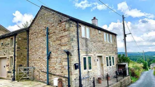 Accommodation at Stunning stone built charming cottage in honley