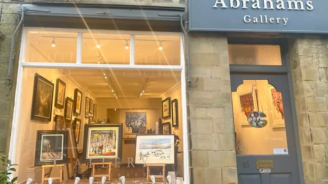 Abrahams Gallery - Gallery in cross roads