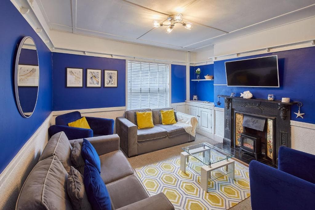 Host & Stay - Ocean Queen Cottage