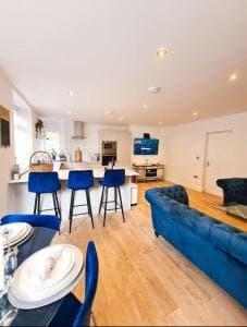 The Hideaway Luxury 5* 2 Bed Garden Apartment