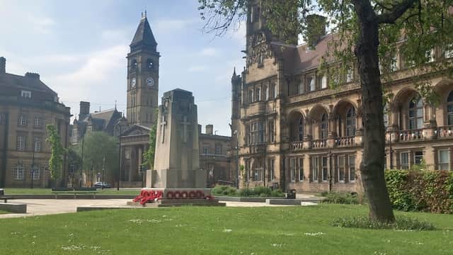 Wakefield Cenotaph - War Memorials in wakefield