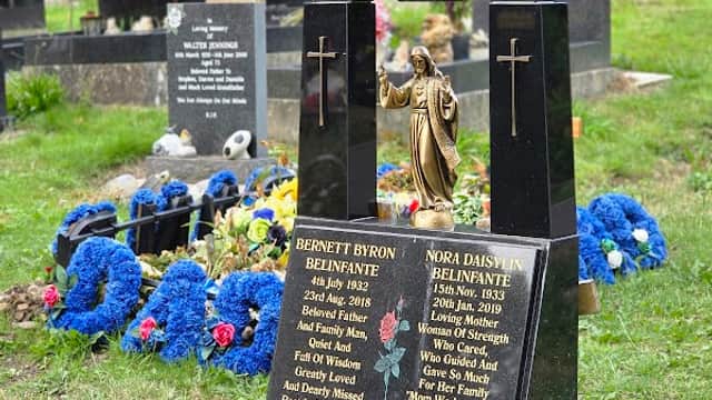 Almondbury Cemetery - Cemeteries in huddersfield