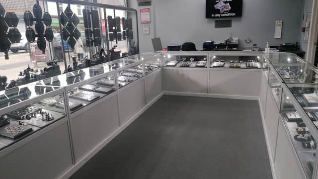 Pledge Jewellers & Body Piercing - Jewellers in hull