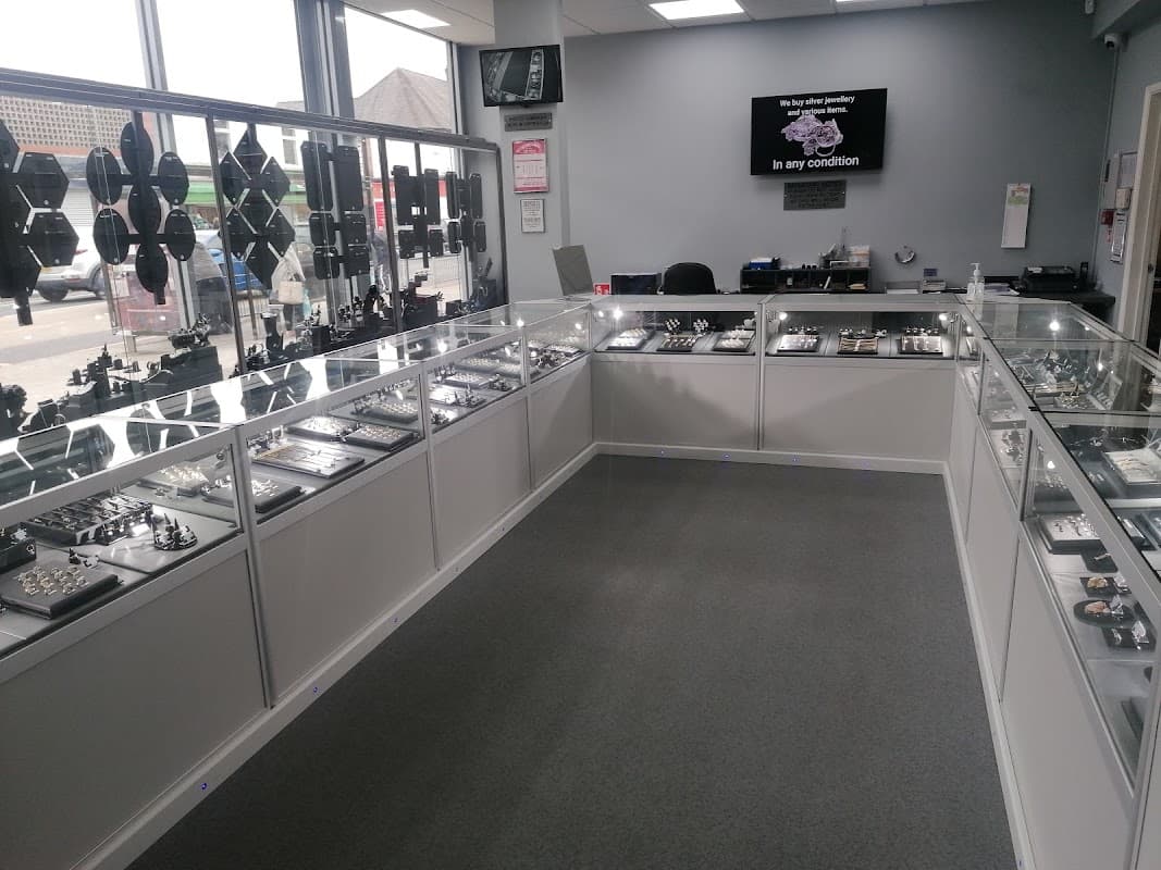 Pledge Jewellers & Body Piercing