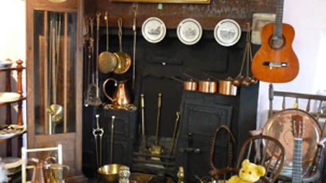 Richard Green Antiques - Shop in middleham