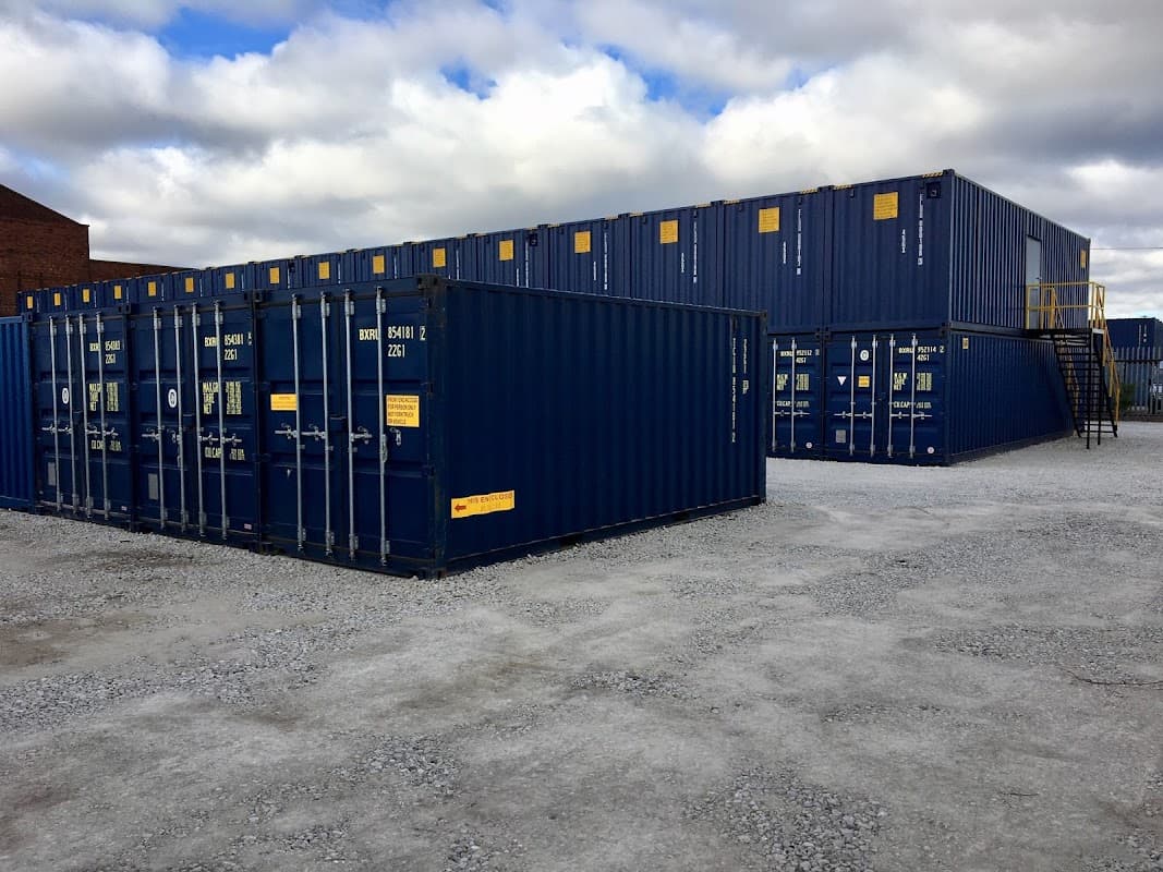 Self Storage Hull – by TITAN Containers