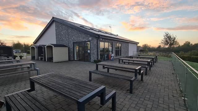 Waleswood Caravan & Camping Park - Campsite in eckington