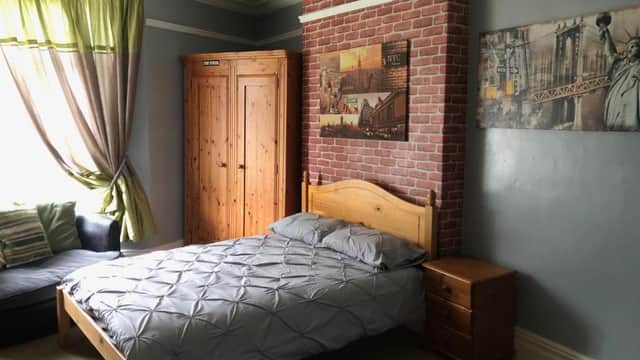 Accommodation at 6 Bedroom Villa in Barnsley Centre in barnsley