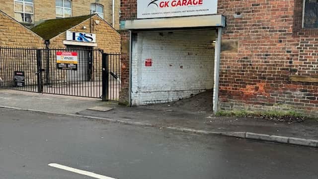 GK GARAGE - Garages in batley