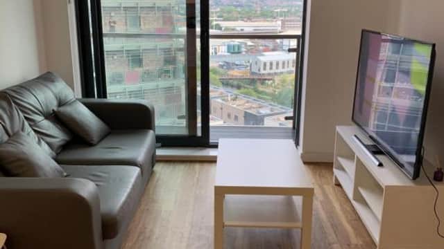 Accommodation at Fully furnished flat in city centre in hunslet