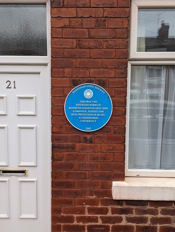 Blue Plaque: Boyhood home of Kenneth Leighton