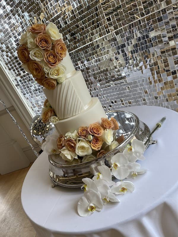 Wedding Cakes By Alana