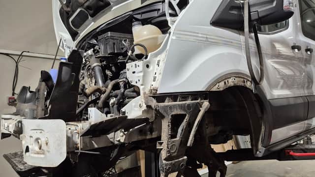 WR Auto Repair - Garages in maltby