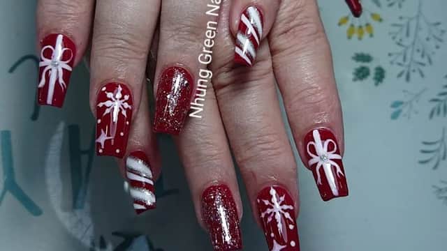 Nhung Green Nail - Nail Salons in huddersfield
