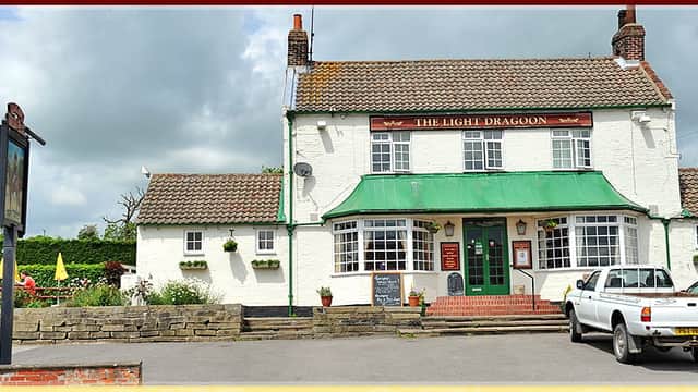 Pub The Light Dragoon in cherry burton