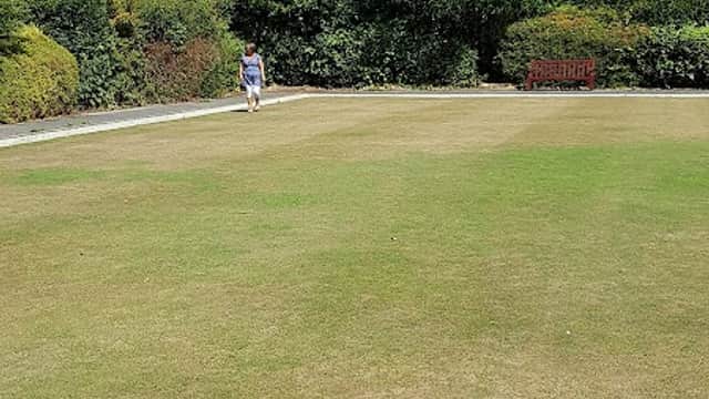 Thornes Park Pitch and Putt - Golf Course in alverthorpe
