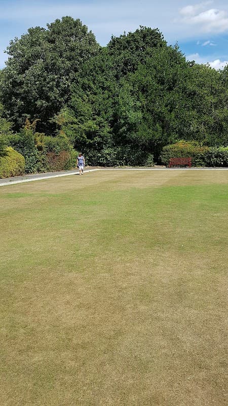 Thornes Park Pitch and Putt