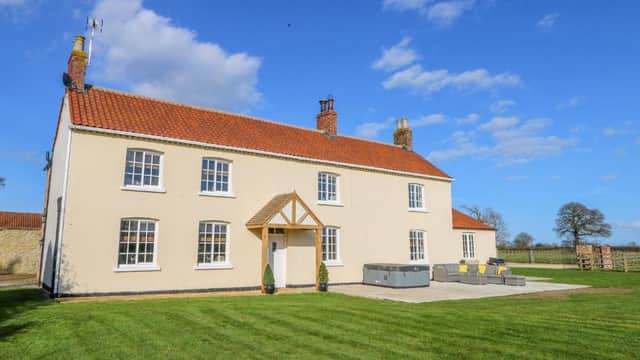 Accommodation at Tuft House in fryton