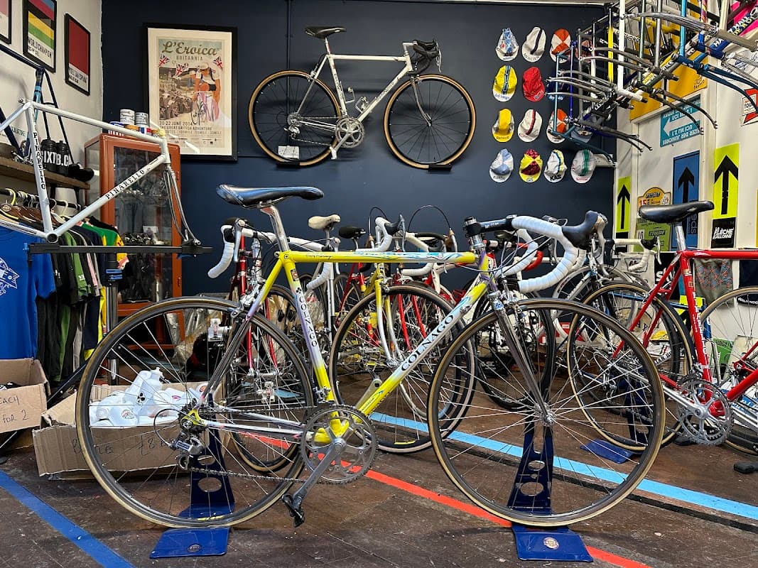 VINTAGE PAVE CYCLES