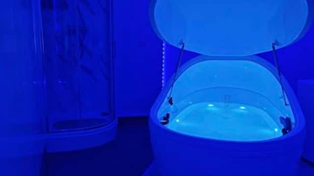Recovery Float, Float spa. Float tanks. Massage. Sauna. Ice bath. - Spa in leeds