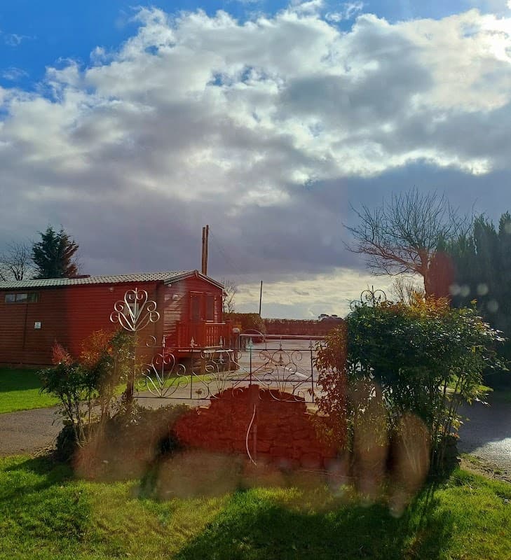 Leverts Lodge