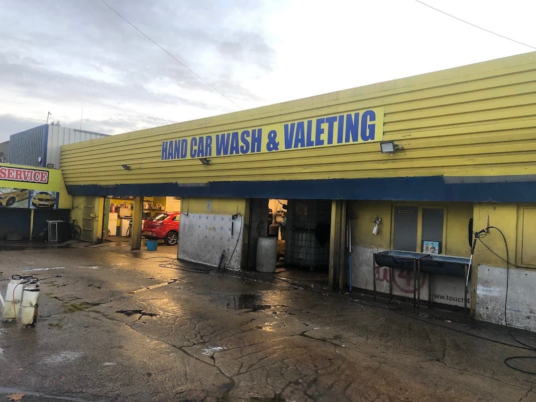Fast hand car wash & valet