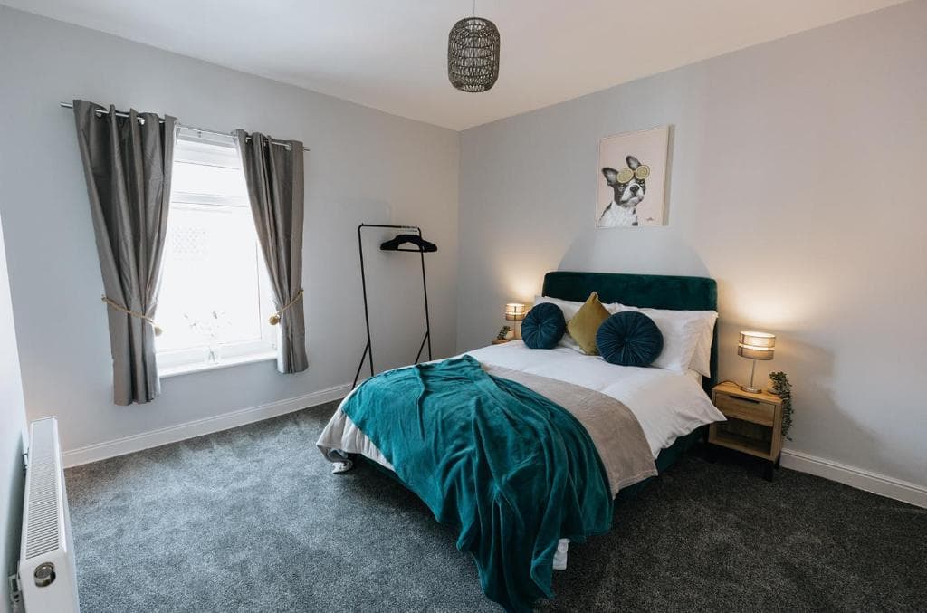 LIQUORICE LODGE - Modern 2 Bed House in Castleford, Yorkshire